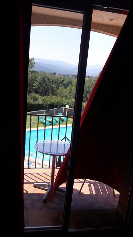 Le Neoulous Le Boulou Exterior foto