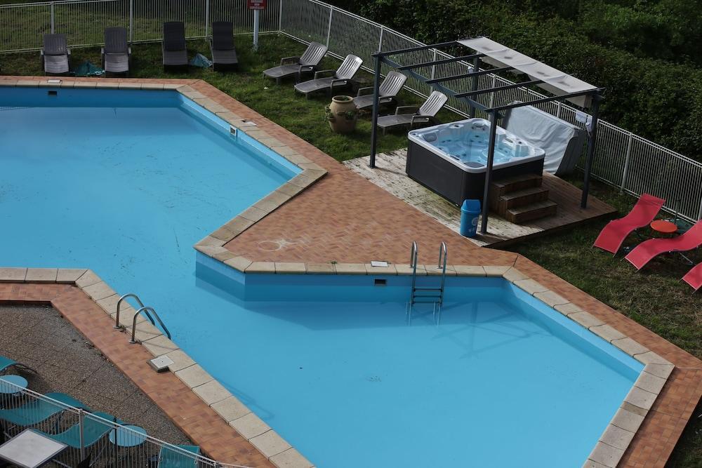 Le Neoulous Le Boulou Exterior foto